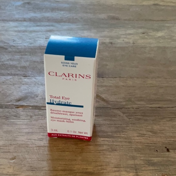 Brand New, Clarins - Picture 6 of 9
